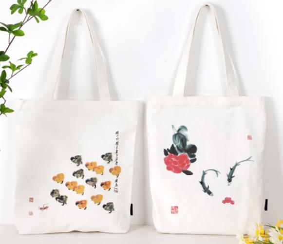 Qi Baishi’s Hand-painted canvas bags are loved by consumers from all over the world缩略图 Qi Baishi’s Hand-painted canvas bags are loved by consumers from all over the world缩略图