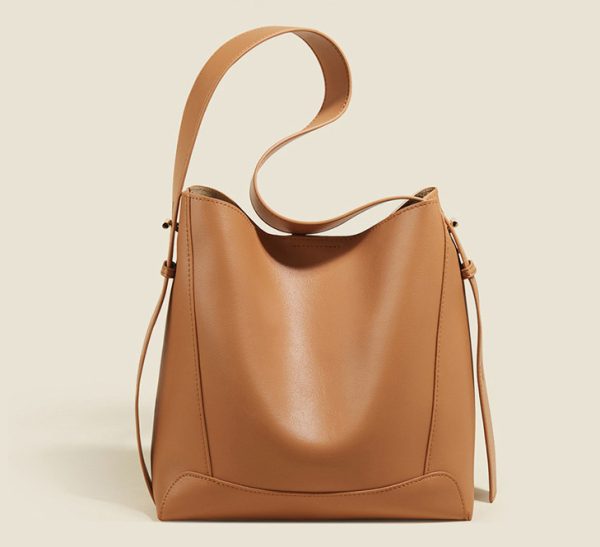 Modern women's bag