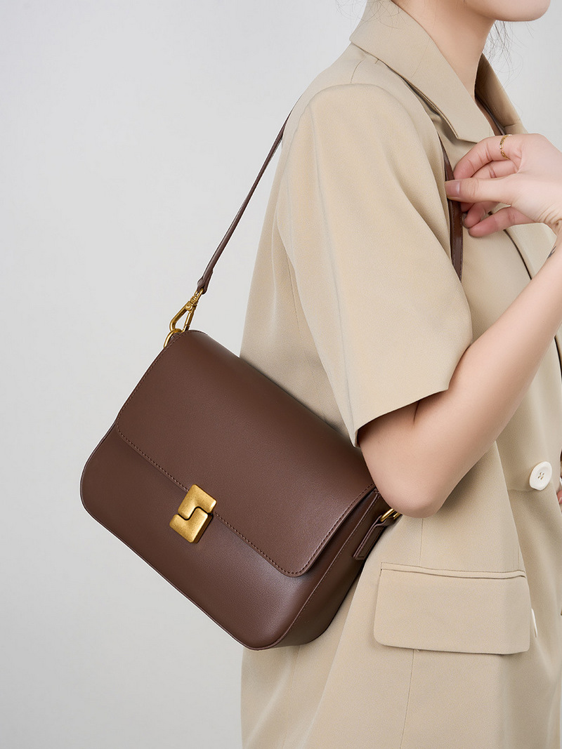 Beautiful ladies backpack one-shoulder crossbody bag versatile retro metal buckle decoration new genuine leather small square bag插图19