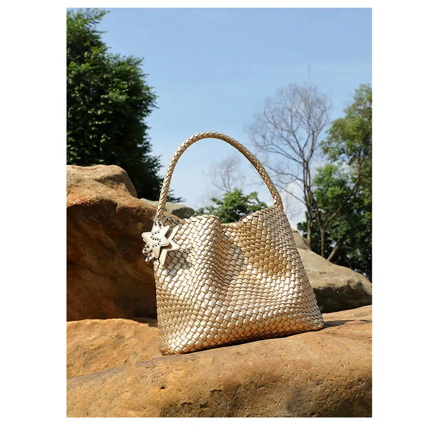 Unique style knitted tote bag for women casual niche one-shoulder tote bag插图1