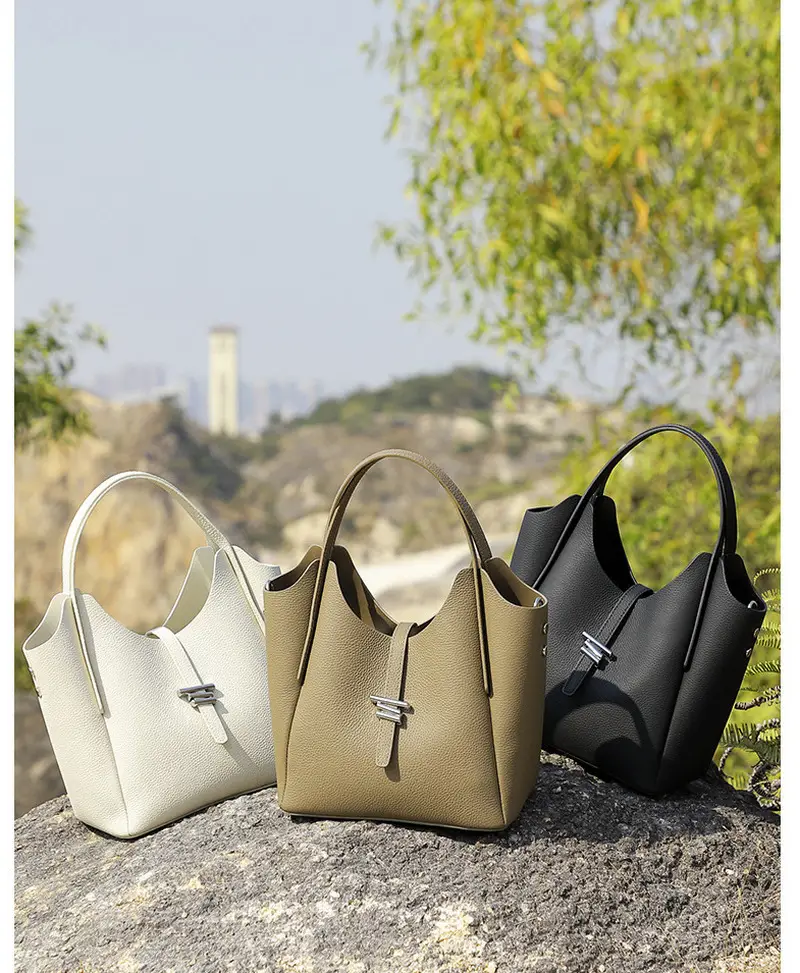 New fashion one-shoulder crossbody bag in handbag in cowhide leather插图3