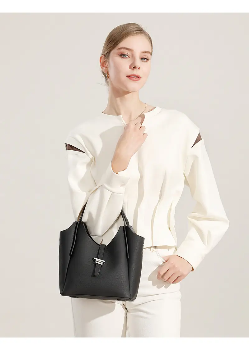 New fashion one-shoulder crossbody bag in handbag in cowhide leather插图12