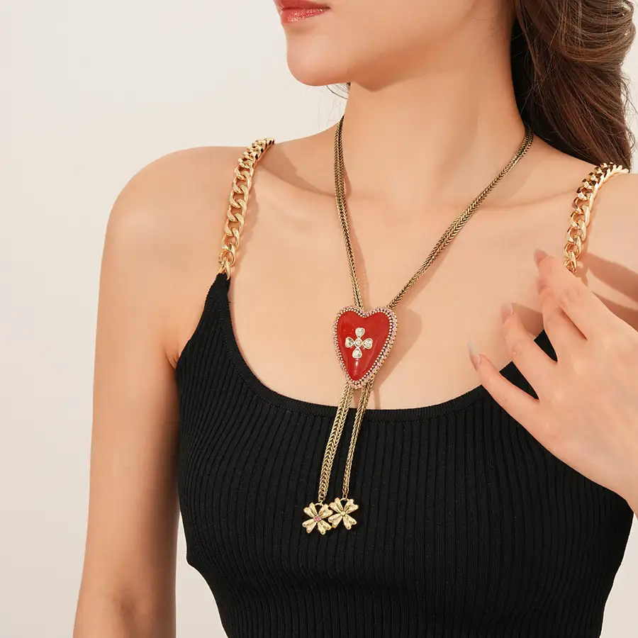 Diamond Style Red Love Flower Pendant Necklacepic