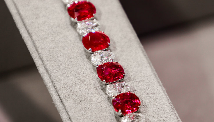 Christie’s Hong Kong previews luxury items set to be auctionedpic